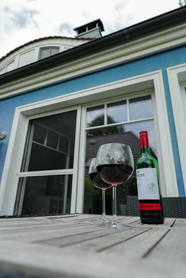 Ostseelagune Zingst, Exklusive Dhh, Strandnah, Sauna, Kamin, 3 Sz, 2 Baeder, Glasfaser, Haustierfrei, Garten Mit Suedterrasse, E-Ladesaeule, 2 Stellplaetze, Strandkorb, Fahrradschuppen, Waschmaschine, Trockner, Nichtraucher Exterior photo
